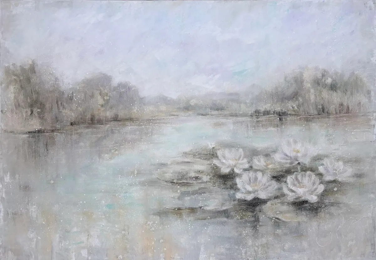Dimmiga Morgonljus över Näckrosdamm - Olja - Impressionism - 100×70 cm av Selene Caspian